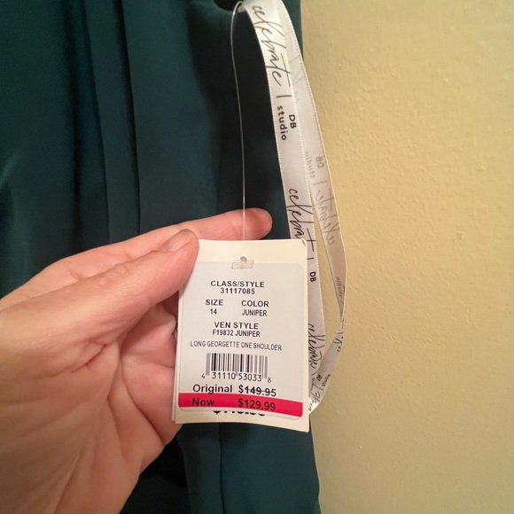 NWT David’s Bridal Long Georgette One Shoulder gown in Juniper. Sz 14. DB Studio - Picture 6 of 11